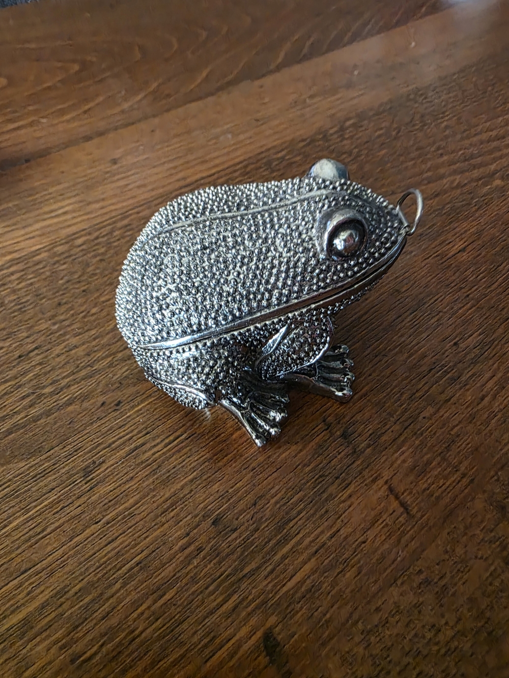 Vintage Silver Frog Retractable Measuring Tape - Picture 2 of 5